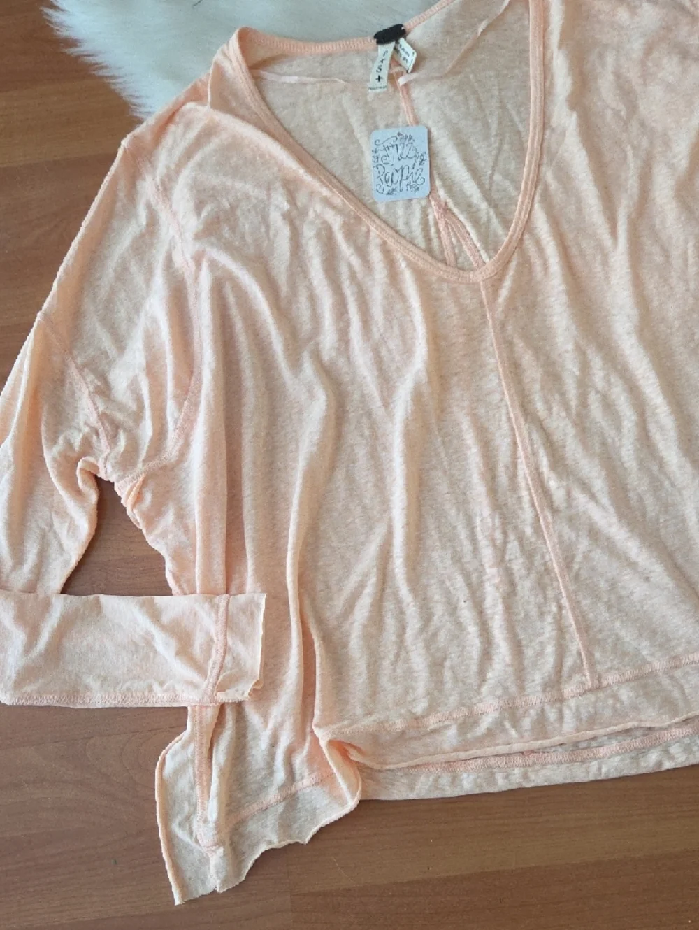 NWT Free People We The Free Light Peach V-Neck Long Sleeve Oversized  Top Small